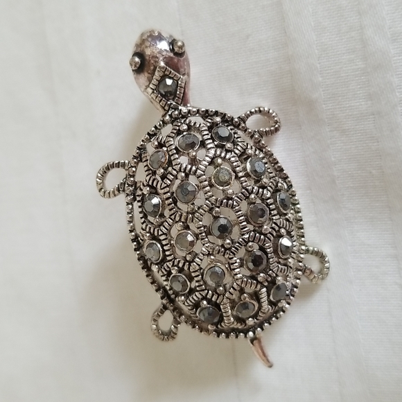 Silver Rhinestone Turtle Brooch - Picture 1 of 4